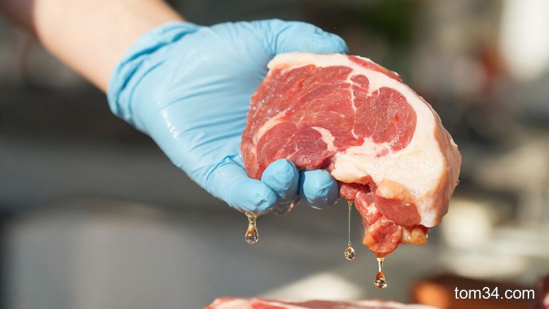 防油测试:丁腈手套处理油腻生肉